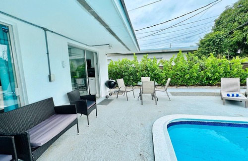Fort Lauderdale House | Tropical Villa King Bed Pool Top Location