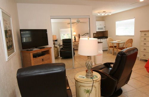 Venice House | Tropical Villas of Venice Beach