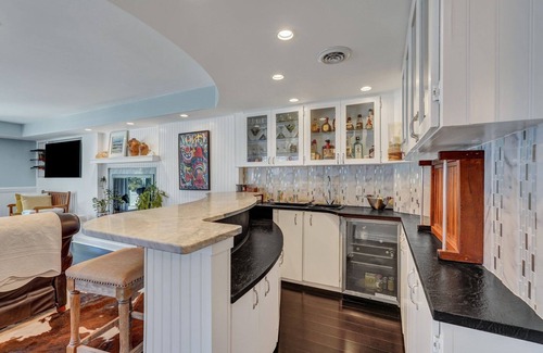 Palmetto Dunes House | Tropical Waterfront Oasis