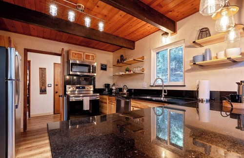 Camp Nelson Cabin | Trout River Cabin - Cozy Quiet Peaceful Retreat