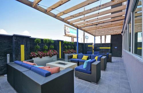 South Side Hotel | Tru By Hilton Corpus Christi South Padre Island Dr