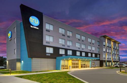 Gaylord Hotel | Tru By Hilton Gaylord, Mi