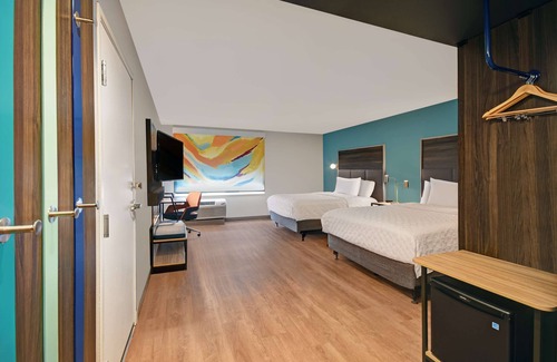 Gaylord Hotel | Tru By Hilton Gaylord, MI