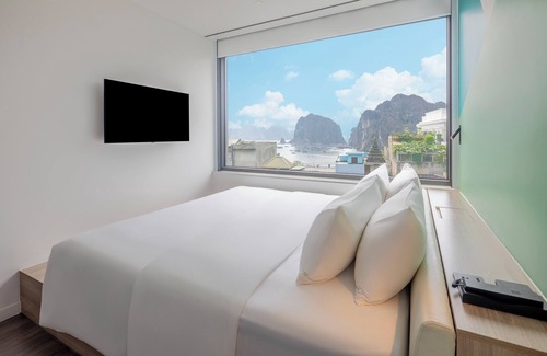 Hon Gai Hotel | Tru by Hilton Ha Long Hon Gai Centre