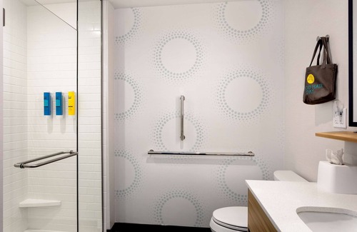 Port Saint Lucie Hotel | Tru by Hilton Port St. Lucie Tradition