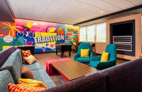 Port Saint Lucie Hotel | Tru By Hilton Port St Lucie Tradition