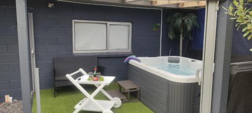 Richmond Heights House | True Blue - Taupo Holiday Home