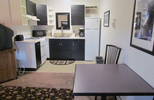 Central Colorado Springs Hotel | True North Motel