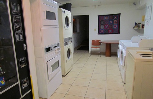 Central Colorado Springs Hotel | True North Motel