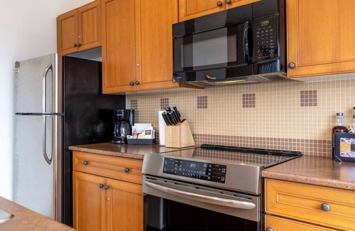 East Kootenay Condo | True Ski In/Out. Private Hot Tub on the Balcony