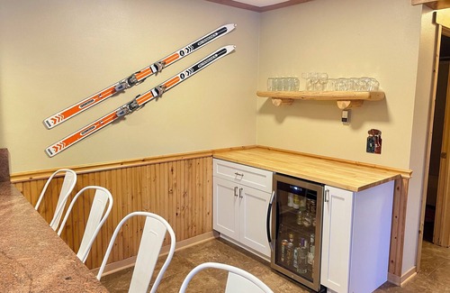 Peak 8 Condo | True Ski-in Ski-Out at Snowflake Chair Lift with Hot Tubs and Fireplace 715 sqft