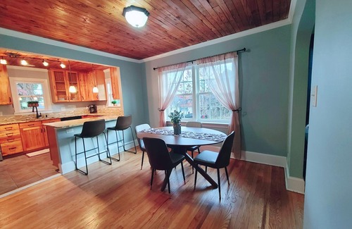 Southwest Raleigh House | True Southern Comfort in the City of Oaks