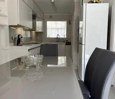 Harlow House | Truehome Close to Stansted Airport