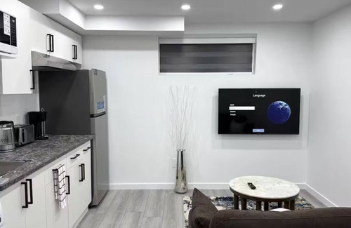 Winnipeg Apartment | Trueserve Elegant 1-Bedroom Basement Suite