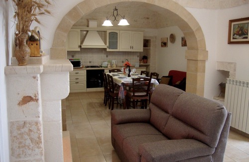 Locorotondo House | Trulli di Marì: "Trullo Incanto" ideal for families. Playground area. 12km from the sea