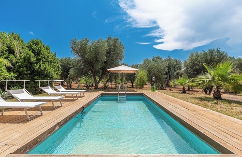 San Michele Salentino Villa | Trullo Kalia by BarbarHouse