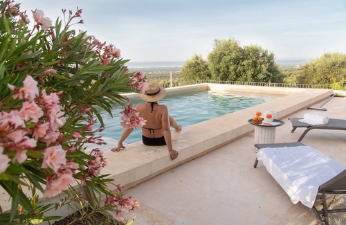 Fasano Villa | Trullo + Lamia, 10 minutes from the sea, pool with sea view