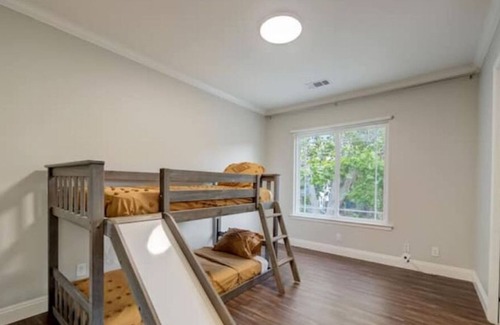 Fremont House | Truly Luxury Chef Kitchen Piano Tesla&Cisco&More
