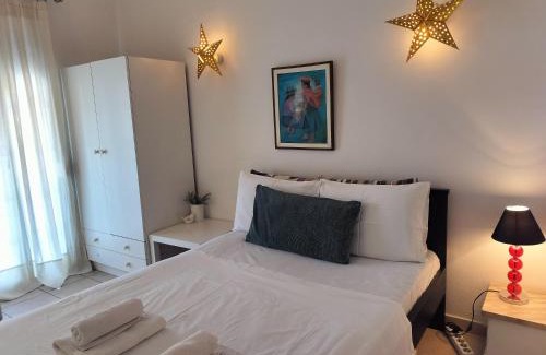 Agios Pavlos Apartment | Trykonos Garden - Free Parking - Explore Center on foot - Close to University & Helexpo