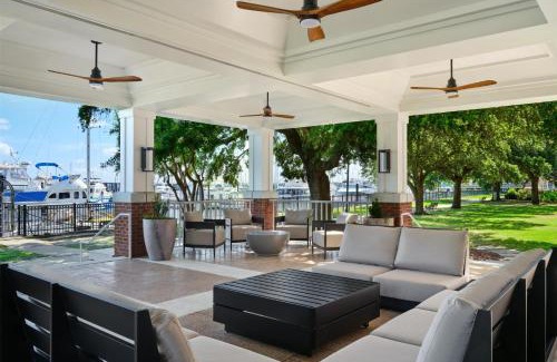 New Bern Hotel | Tryon Riverfront Inn New Bern, Tapestry Collection By Hilton