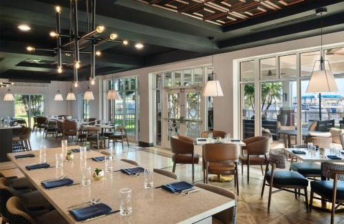 New Bern Hotel | Tryon Riverfront Inn New Bern, Tapestry Collection By Hilton