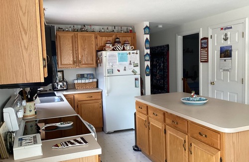 West Hyannisport House | TSCAR-W. Hyannisport 3 bedroom, 2 bath central AC, close to Craigville Beach, Landlord beach pass included