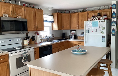 West Hyannisport House | TSCAR-W. Hyannisport 3 bedroom, 2 bath central AC, close to Craigville Beach, Landlord beach pass included