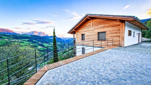 Albions House | Tschott Hof