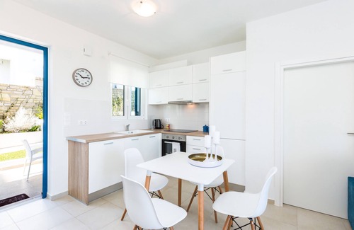 Kavros House | TSV 17- Sunny 2-bedroom villa in Triton Sea View development