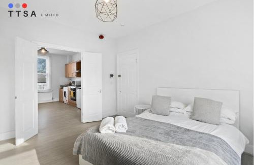 Addiscombe Apartment | TTSA - Essential 1 Bedroom Apartment 2 Croydon