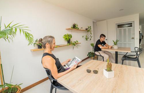 Estadio House | Tu Refugio Acogedor en el corazón de Medellín Hab Privada A