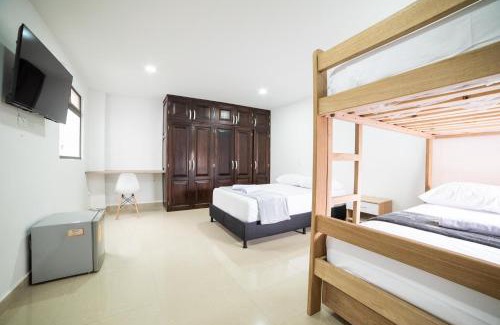 Estadio House | Tu Refugio Acogedor en el corazón de Medellín Hab Privada A