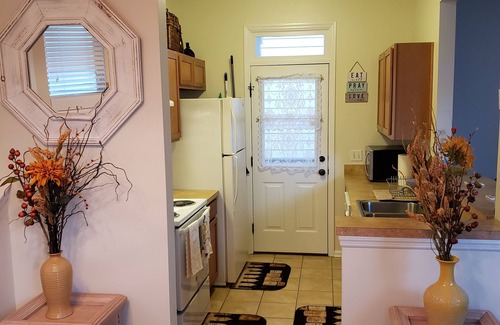 Port Royal House | Tuanis Cottage Close to Military Bases, Beaches & Golf.