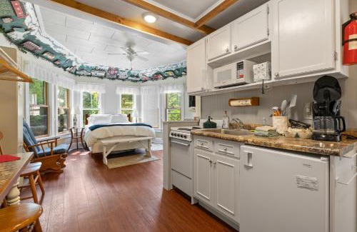 Ephraim House | Tuckaway Cottage by Simple Life Rentals