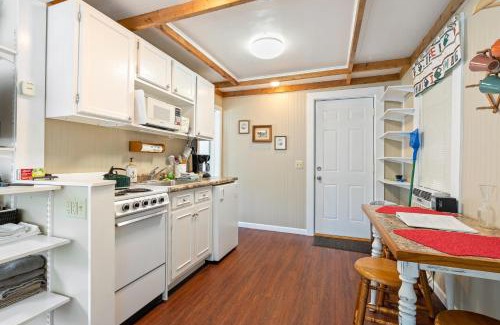 Ephraim House | Tuckaway Cottage by Simple Life Rentals
