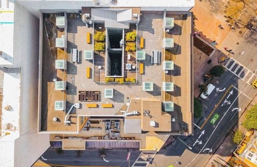 Civic Center Apartment | Tucked in Cultural Epicenter of the City in San Francisco