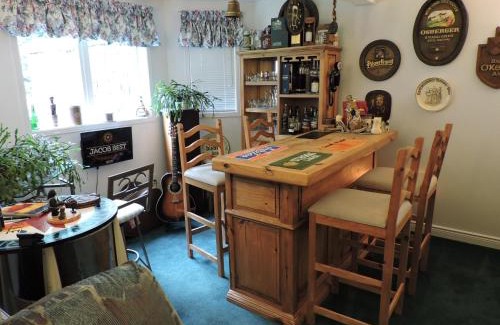Victoria Harbour Bed & Breakfast | Tucked Inn the Harbour B&B