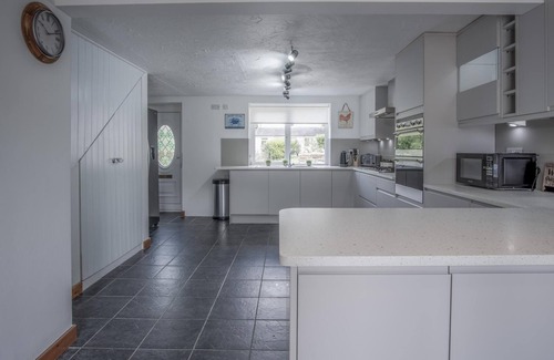 Narberth House | Tucking Mill - 3 Bedroom Holiday Home - Stepaside