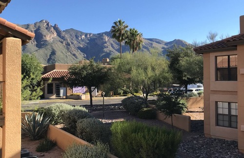 Tucson Condo | Tucson, AZ Condo Vacation Rental Mountain Views