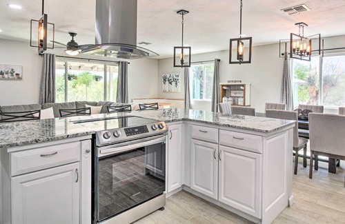 Saguaro Miraflores Villa | Tucson Desert Oasis with Private Pool + Hot Tub!