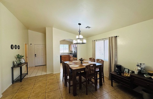Tucson House | Tucson International Airport area with 3 bedroom 2 bathroom home. Sleeps 6