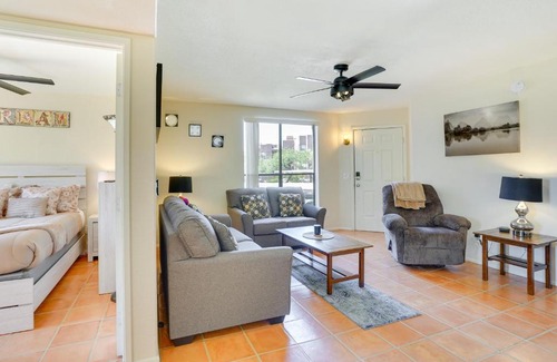 Tucson Apartment | Tucson Oasis Heated Pool, Tennis Court, Hiking!