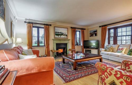 Halstead House | Tuffon Hall Farmhouse