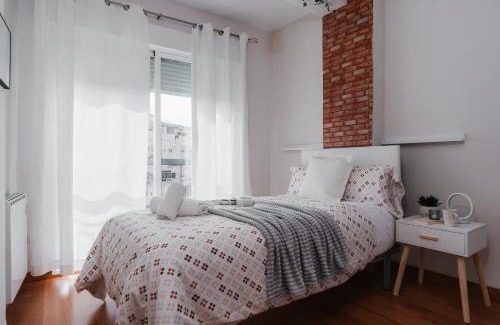Zaidin Apartment | tuGuest Dílar Apartment