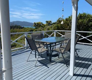 Cable Bay House | Tuis Peak at Cable Bay
