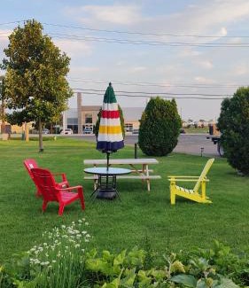 Woodstock Hotel | Tulip Motel