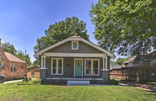 Florence Park House | Tulsa Bungalow with Fireplace Less Than 4 Mi to Dtwn!