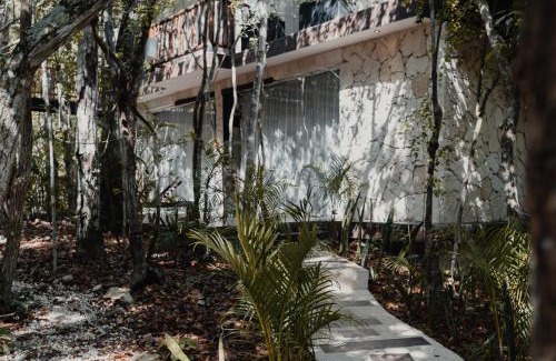 Chemuyil House | Tulum Jungle Villa Aire