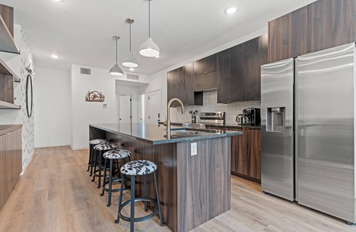 Shawnee Apartment | Tumbleweed - Walkable + Dog Park + Balcony + Garage