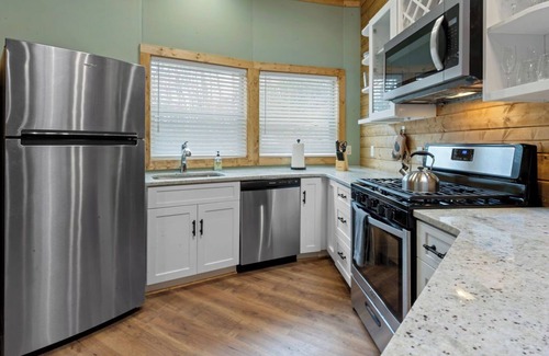 Cherokee Cabin | Tumbling Brook: Romantic Luxury Yurt Getaway in the Smoky Mountains